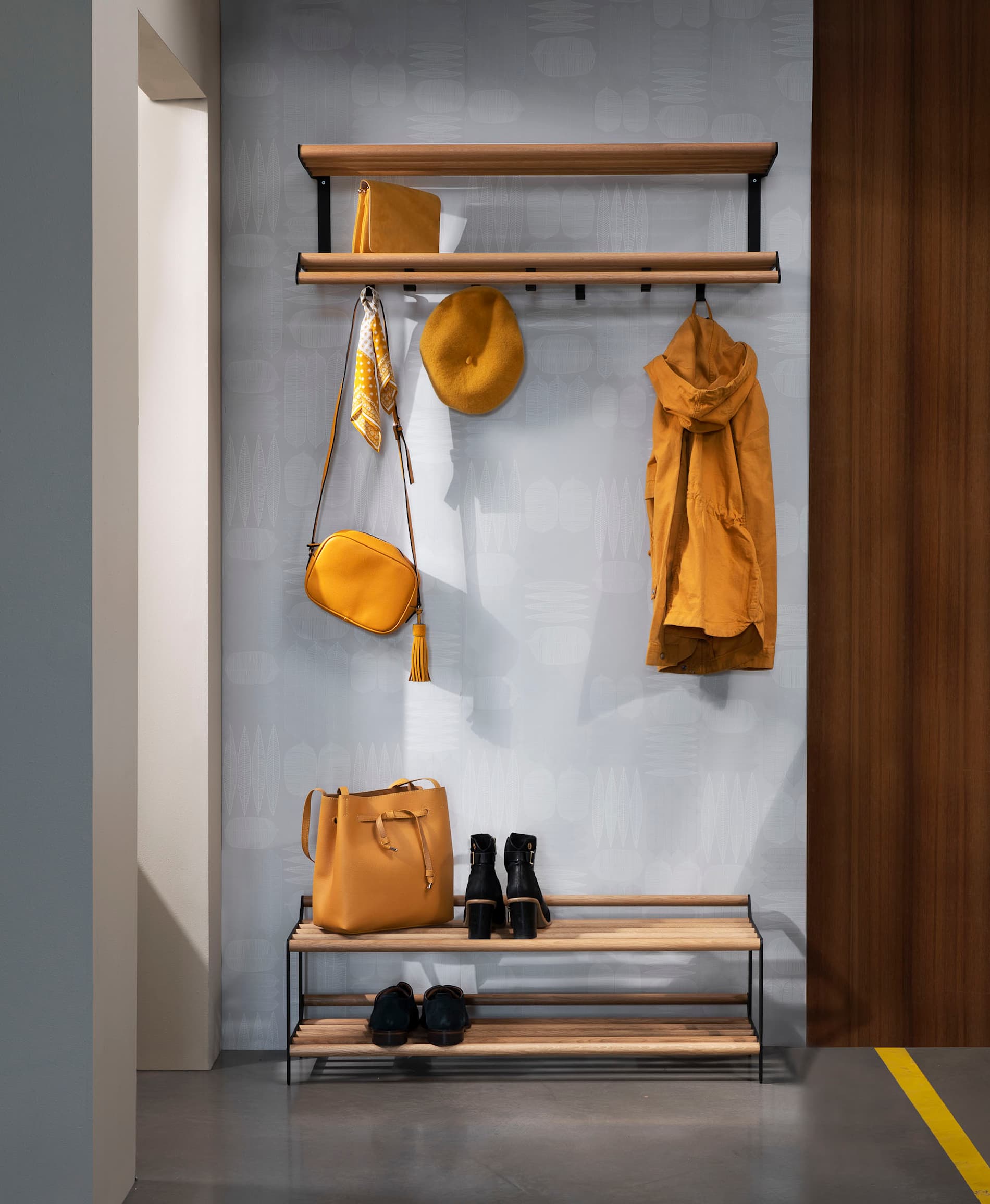 Tamburin Shoe Rack 100cm Black Stained Oak / Black - Essem Design @  RoyalDesign