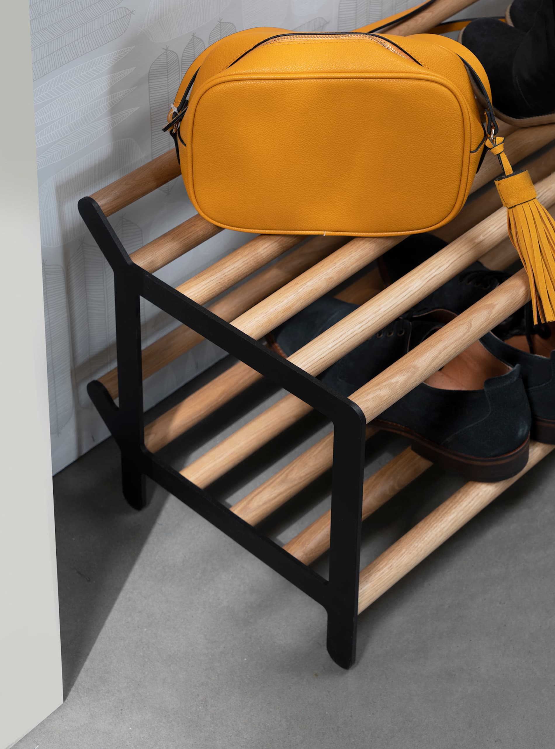 Tamburin Shoe Rack 100cm Black Stained Oak / Black - Essem Design @  RoyalDesign