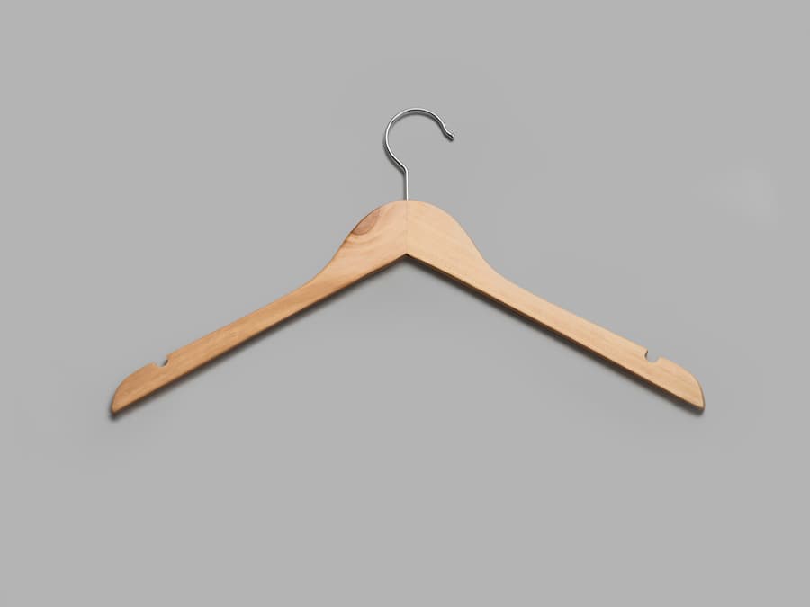 Wooden hanger 325 1