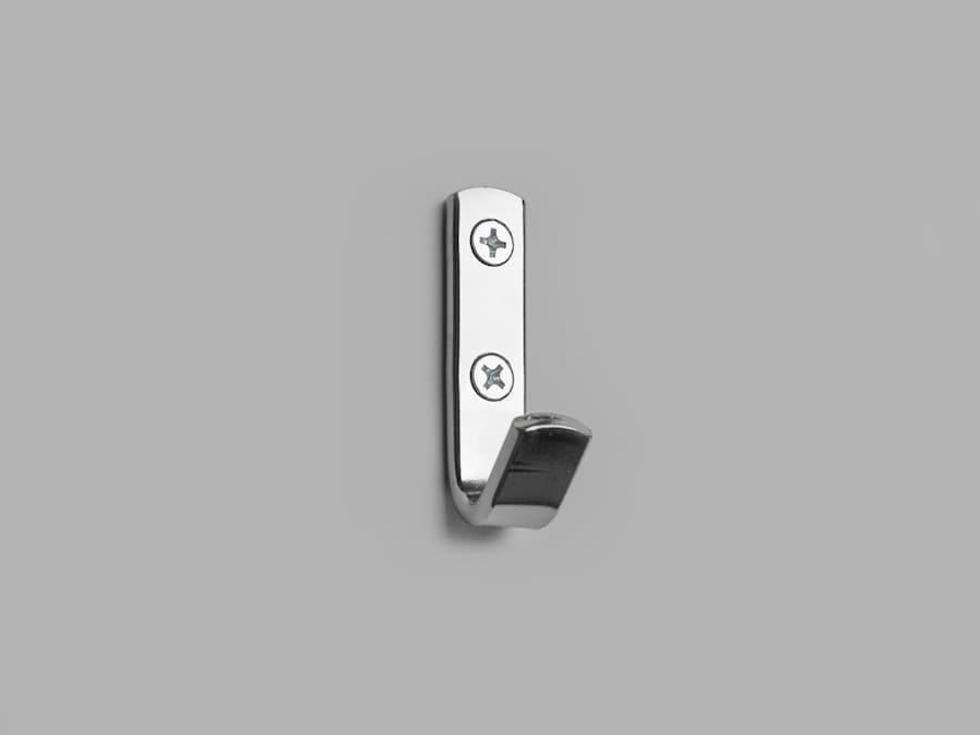School hook single chrome 1