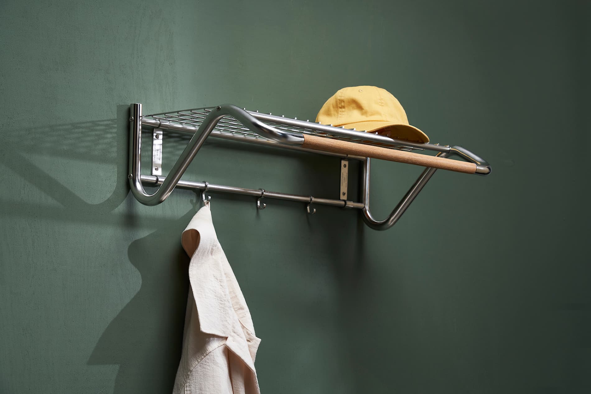 Maze hat rack online l